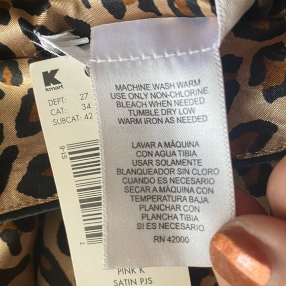 NWT Pink K  (KMART) Leopard long sleeve button down pajama top w pocket - Picture 2 of 7